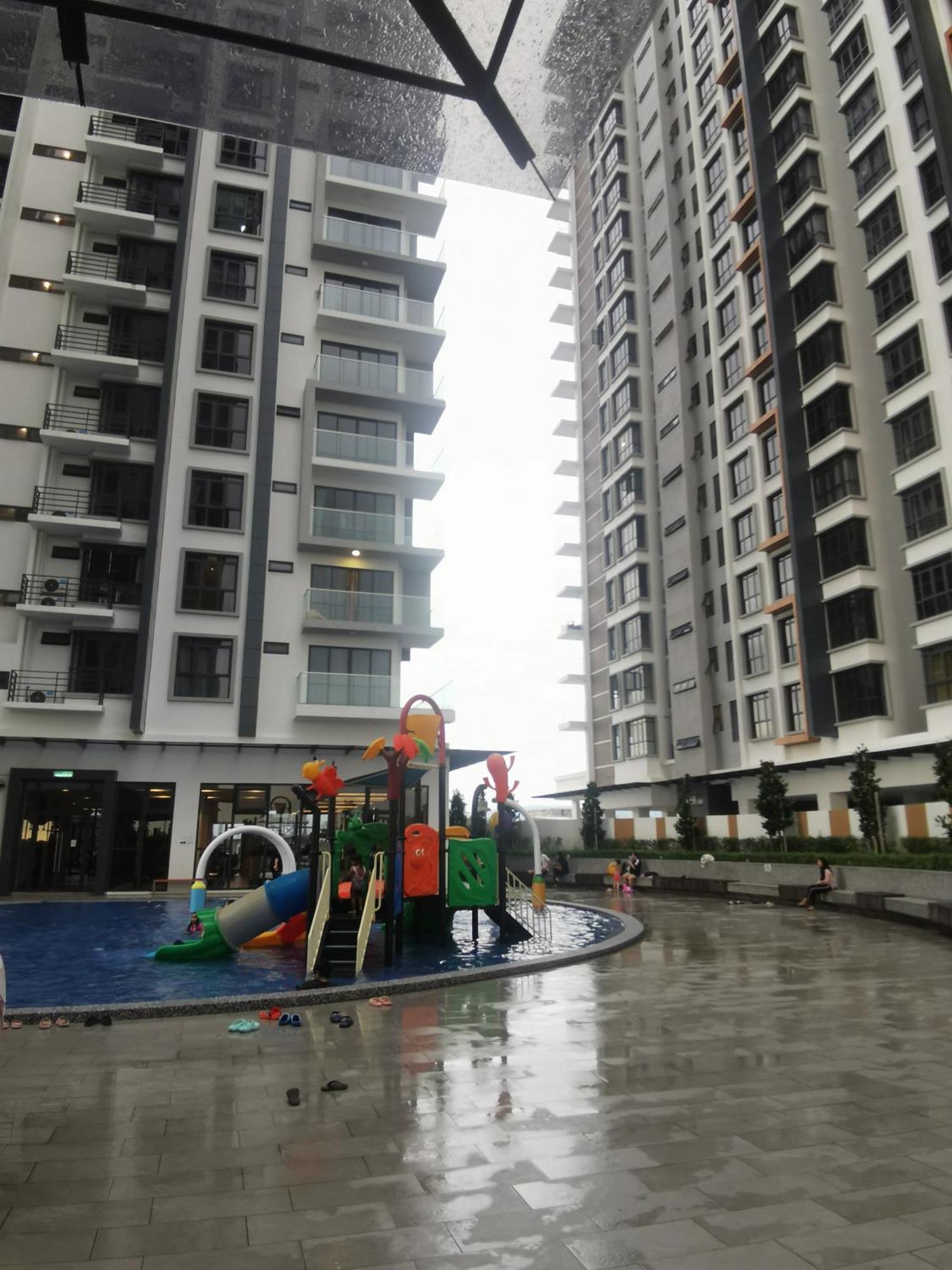 K Avenue B17 House Room Near Airport By Gc Кота Кинабалу Екстериор снимка