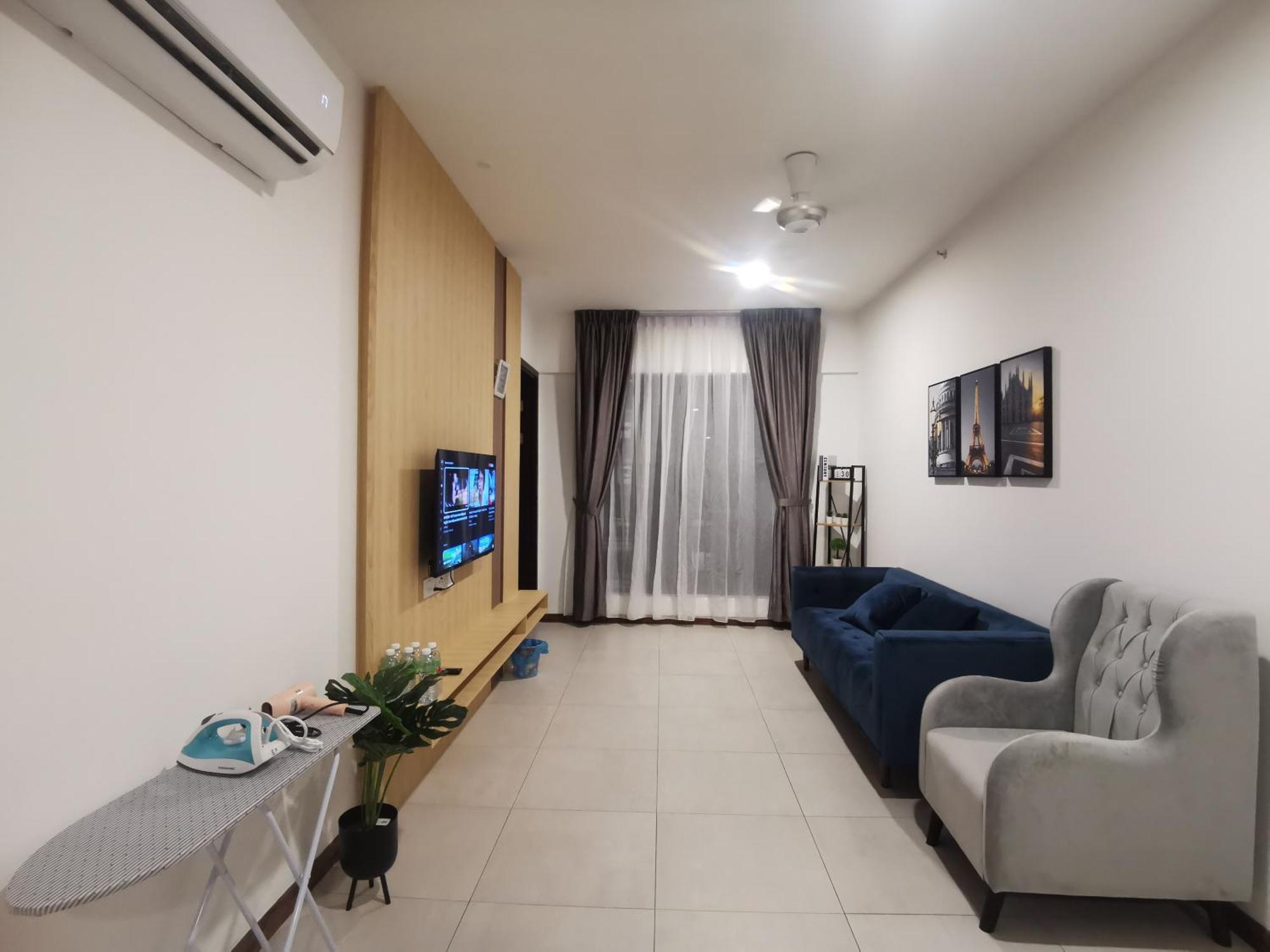 K Avenue B17 House Room Near Airport By Gc Кота Кинабалу Екстериор снимка
