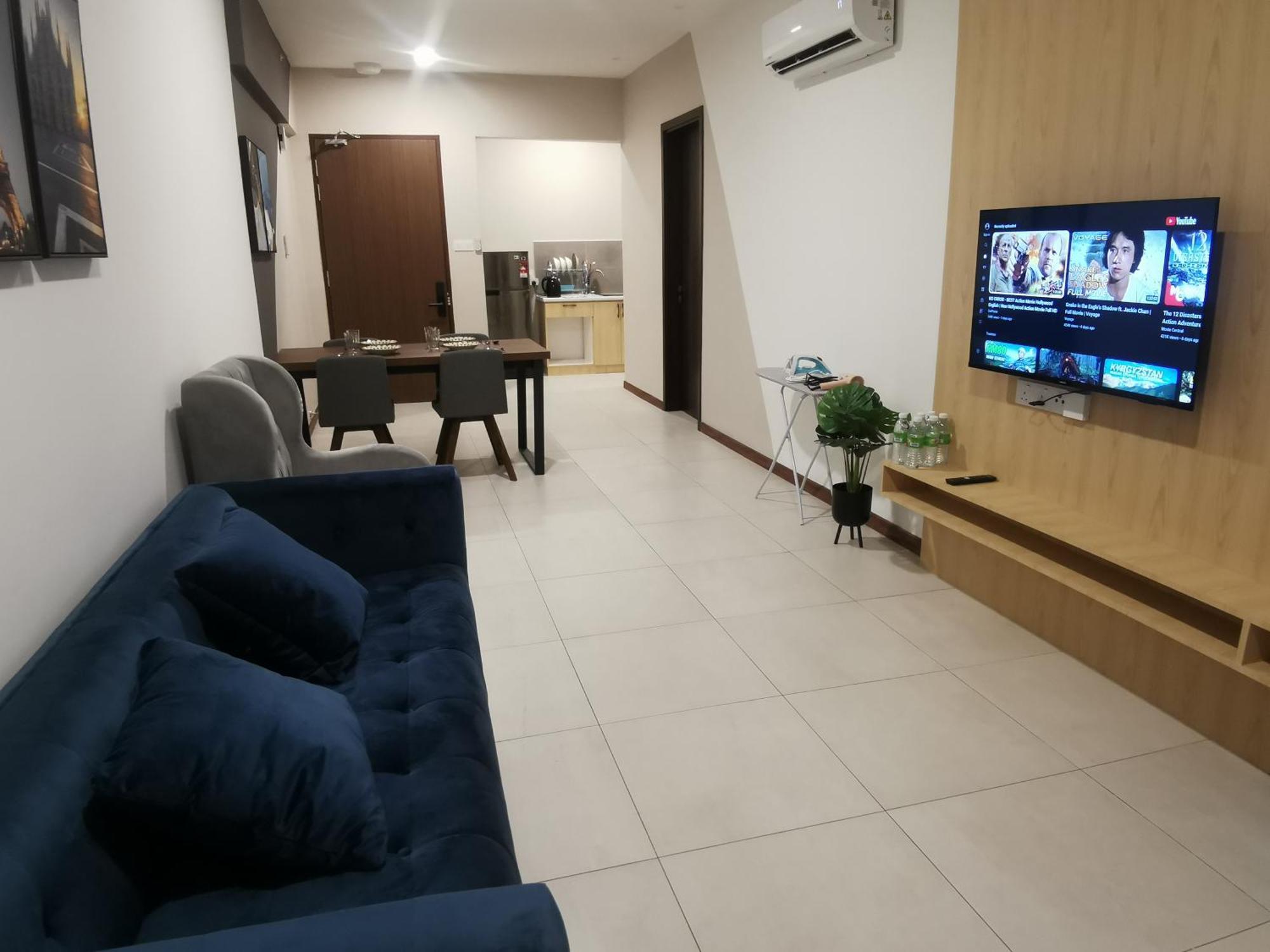 K Avenue B17 House Room Near Airport By Gc Кота Кинабалу Екстериор снимка