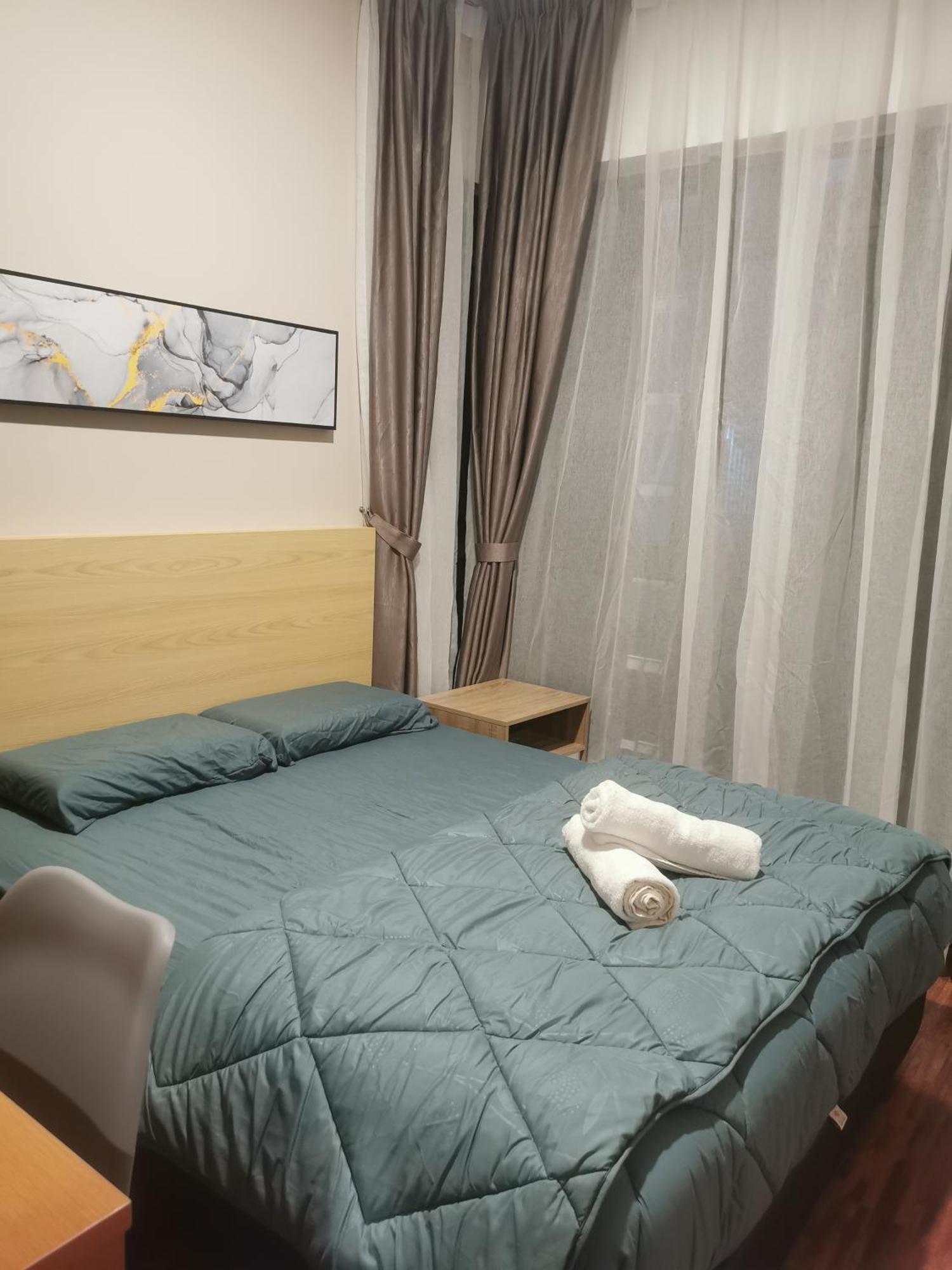 K Avenue B17 House Room Near Airport By Gc Кота Кинабалу Екстериор снимка